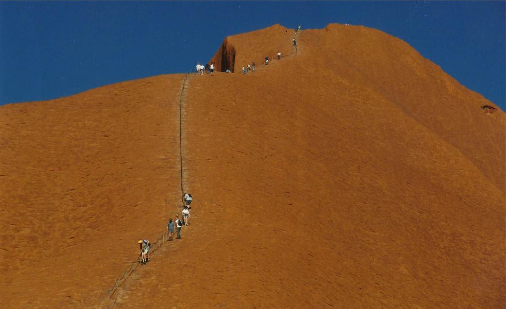 uluru-slide7